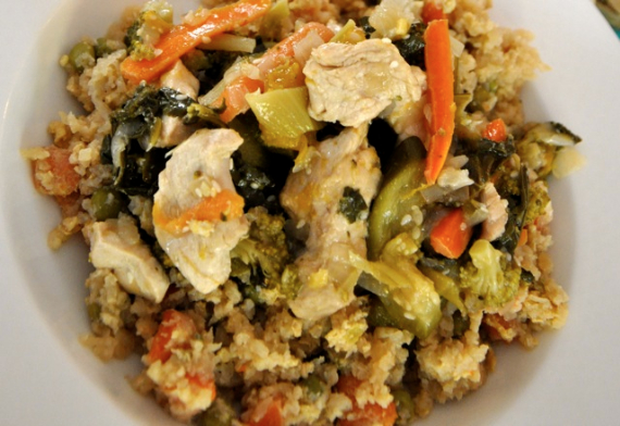 Chicken-stir-fry-with-cauliflower-rice-realhealthyrecipes.jpg